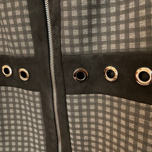 Joseph Ribkoff Black and Gray Checkered Blazer - Picture 4 of 15